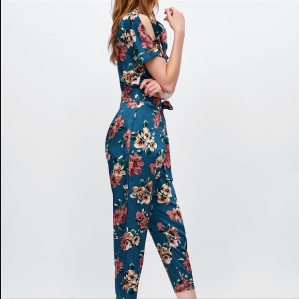 ZARA Blue Floral Kimono-like Jumpsuit with Tie